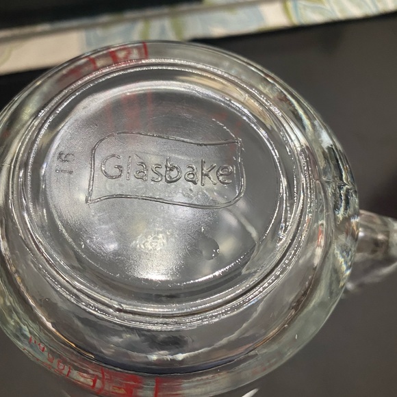 Vintage Glasbake measuring cup. - Picture 2 of 3